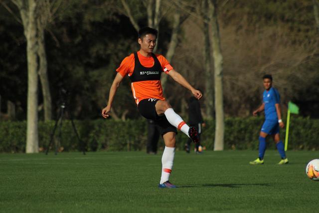 华盛顿22+19独行侠赛季三杀雷霆 猛龙险胜老鹰